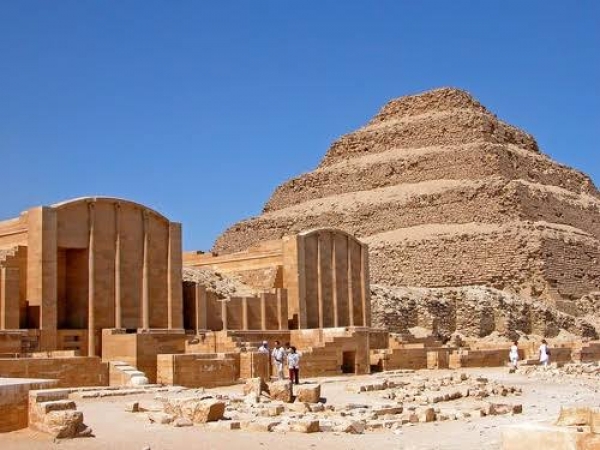 Pyramids, Saqqara and Memphis from Alexandria